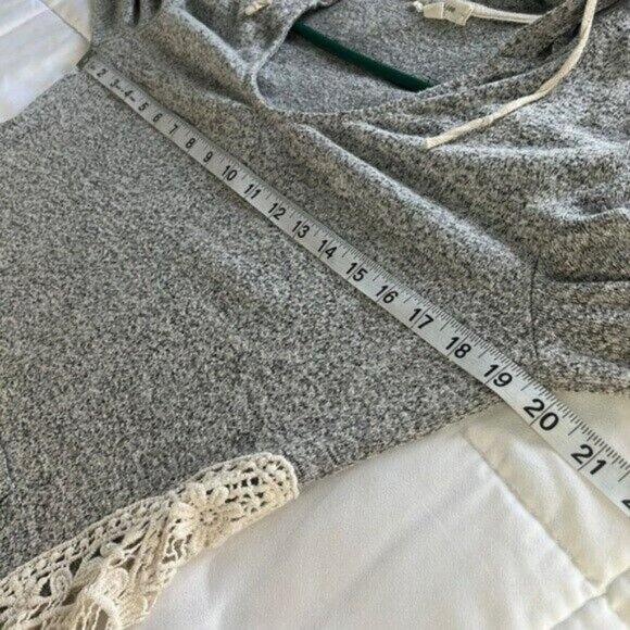 paper tee Knit Hoodie with Kangaroo Pocket & Crochet Sides, Tunic Length, Medium - Picture 5 of 9